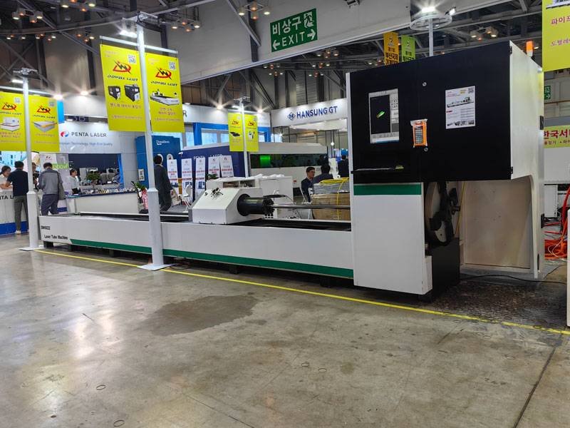 china square tube laser cutting machine